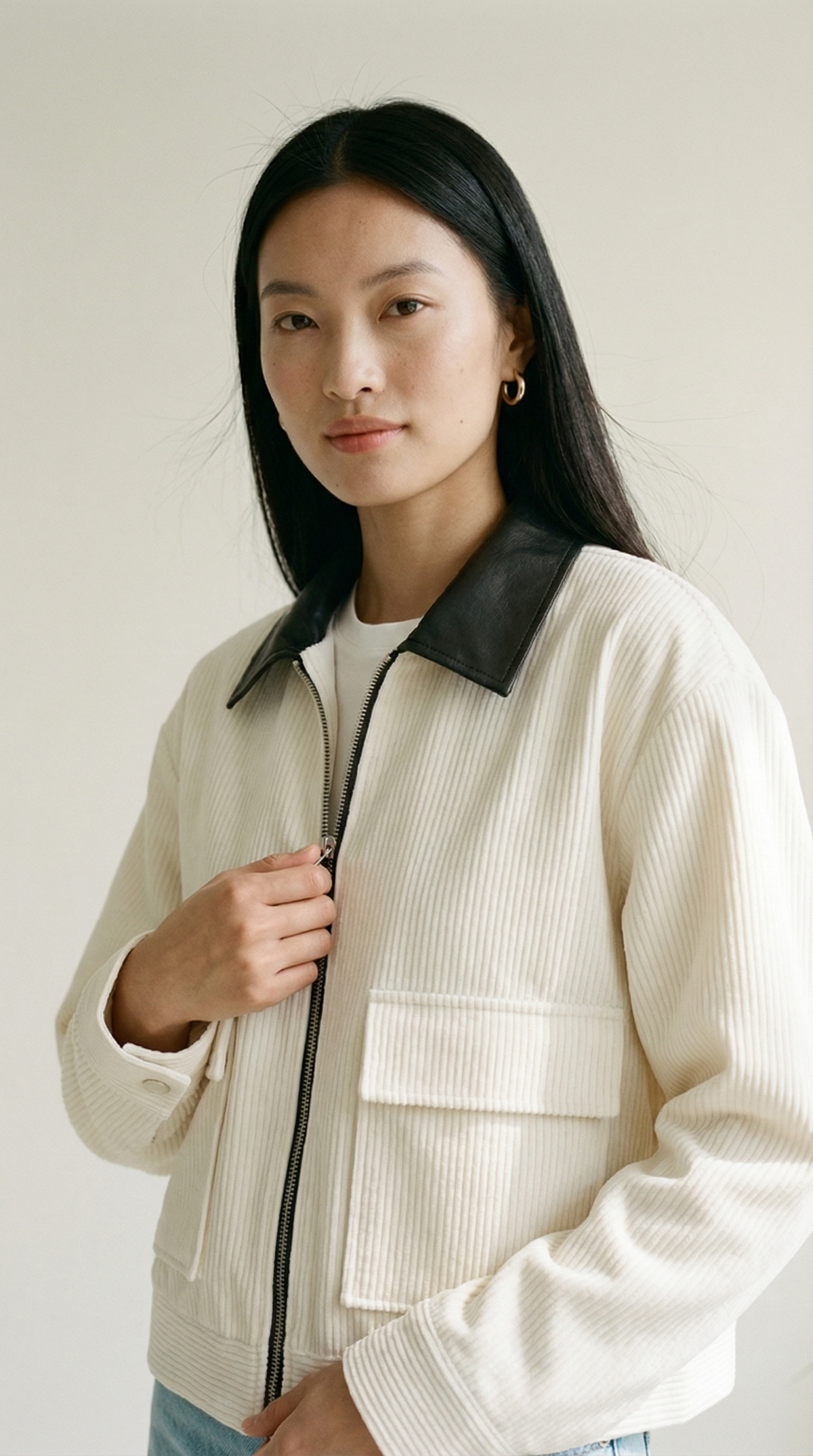 Cleo Cropped Cordjacke mit Kontrastkragen