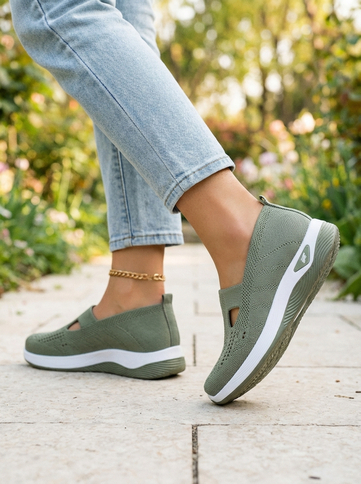 Bella Slip-On Sneaker aus atmungsaktivem Flyknit