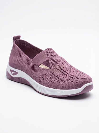 Bella Slip-On Sneaker aus atmungsaktivem Flyknit