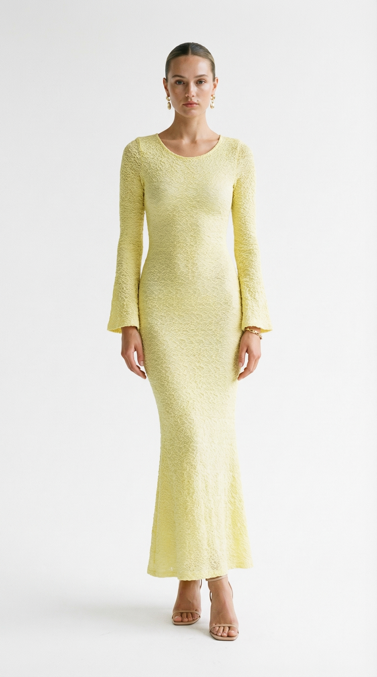 Mirabella – Bodenlanges Damen-Spitzenkleid mit Trompetenärmeln
