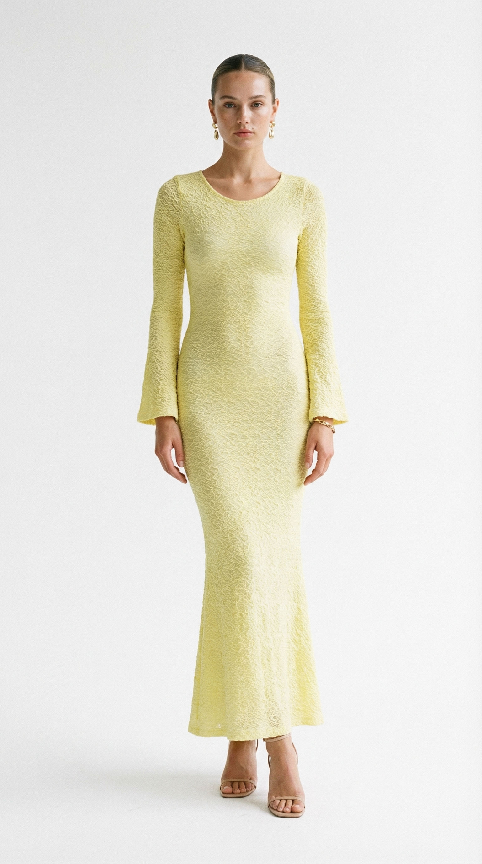 Mirabella – Bodenlanges Damen-Spitzenkleid mit Trompetenärmeln