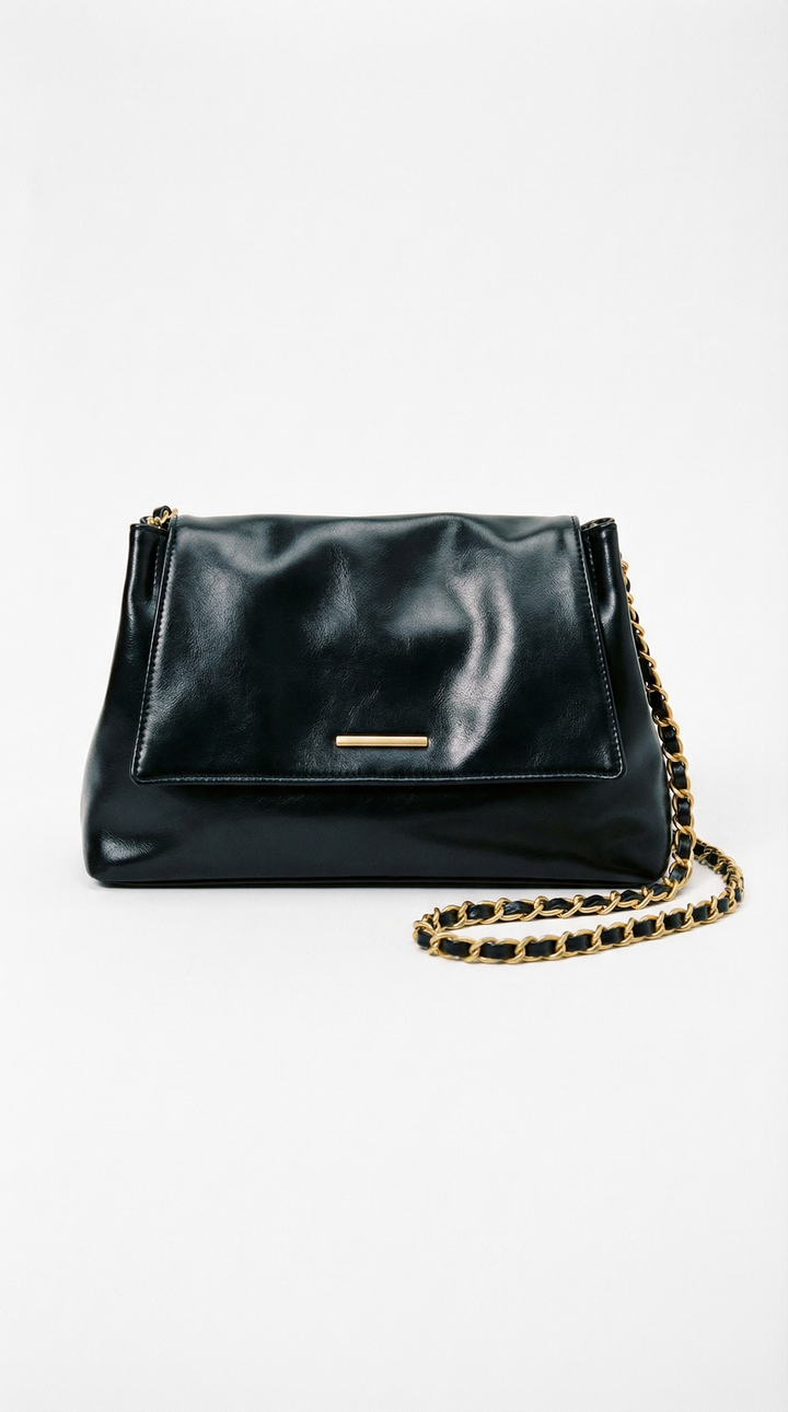 Celestina – Elegante Schultertasche mit Kettenhenkeln in Lederoptik